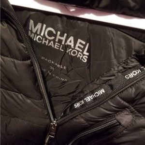 Like new only worn a few times.  Women’s size 3x xxxl. Black packable coat